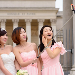bridal party selfie